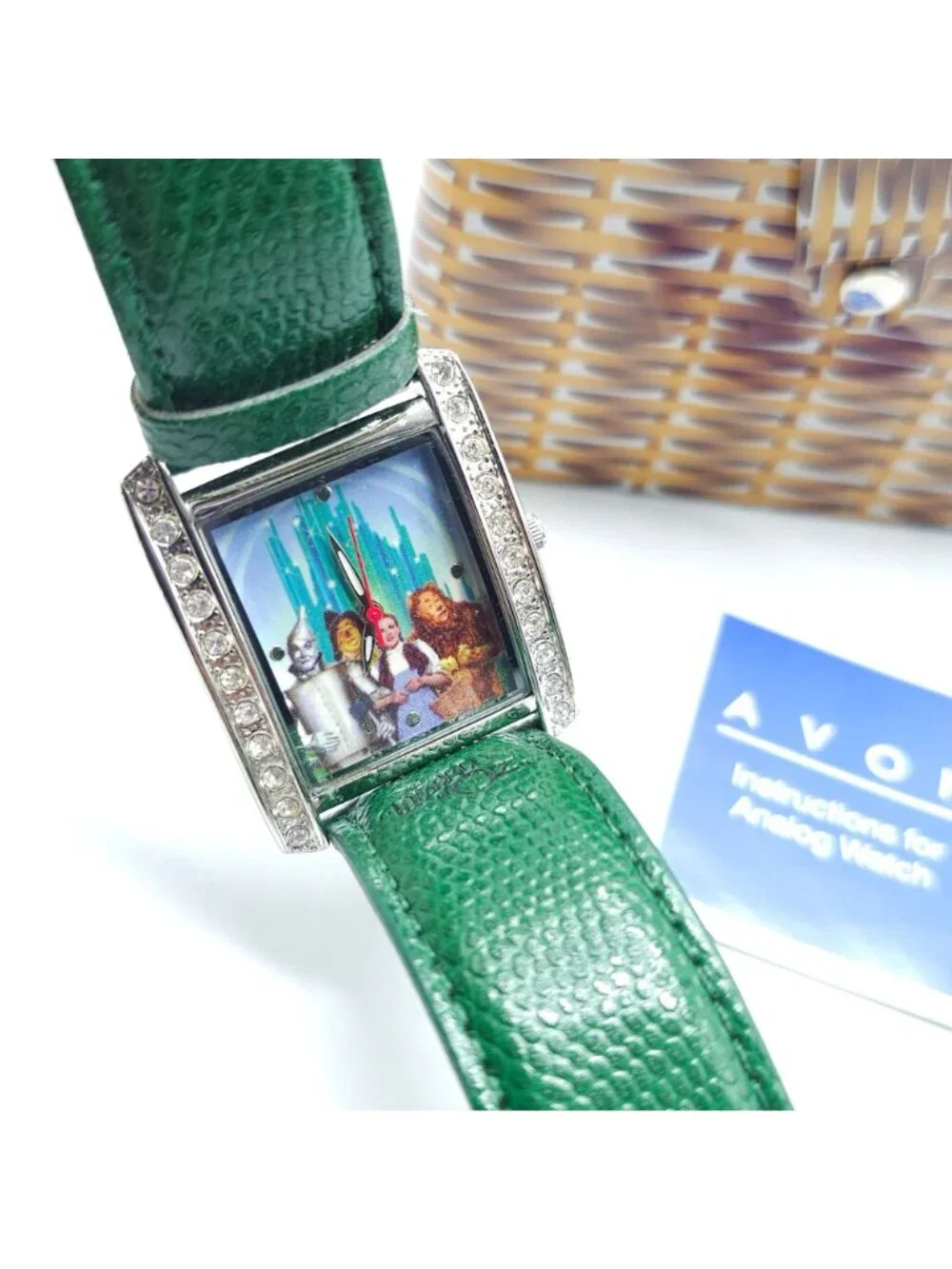 Wizard of Oz Vintage Emerald City Collectible Watch 2008 Avon with Tin READ DESC